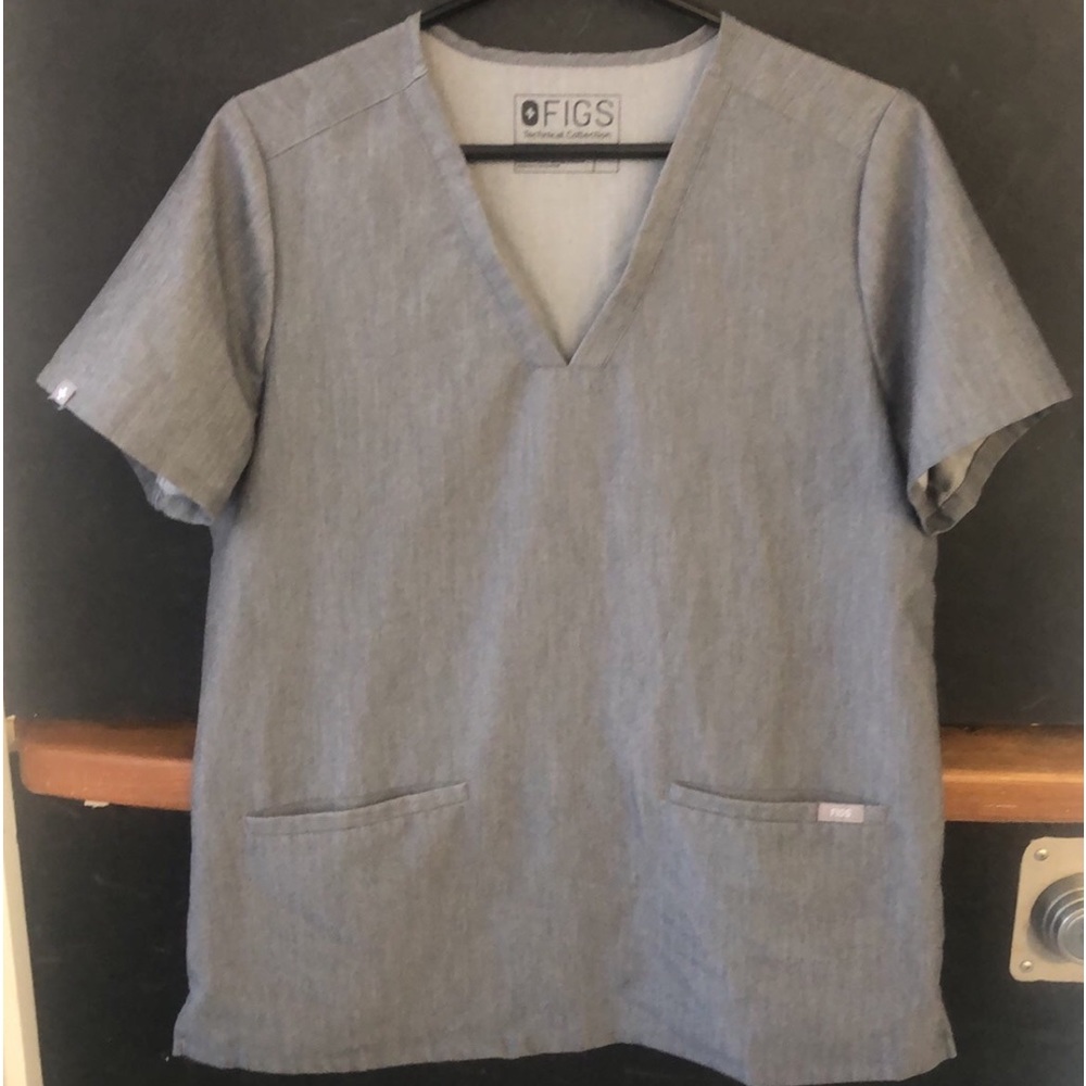Fig scrub top